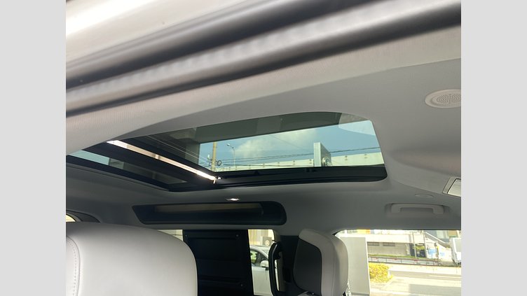 2024 認定中古車 Land Rover Defender 90 フジホワイト D350 ディーゼルマイルドハイブリッド X-Dynamic HSE