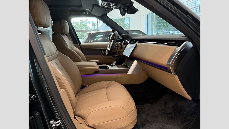 2025 新車 Land Rover Range Rover (1DV) Belgravia Green 貝爾格拉維亞綠 P400 汽油 (輕油電混合) 長軸距 HSE