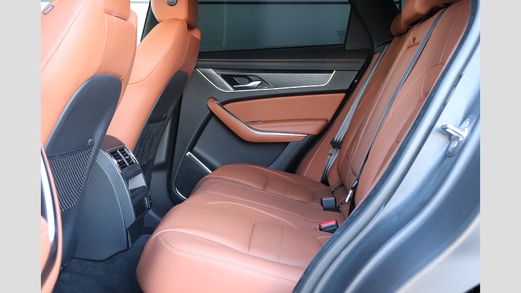 2022 認定中古車 Jaguar F-Pace サントリーニブラック P250 AWD（オートマチック） R-DYNAMIC BLACK