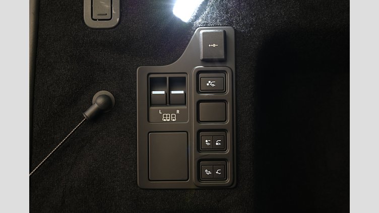 2025 Ny Land Rover Discovery Carpathian Grey AWD D350 Dynamic SE