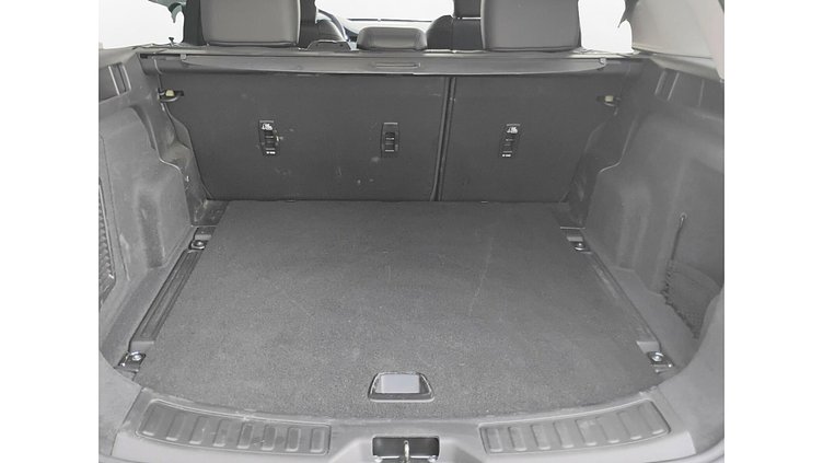 2024 Approved Land Rover Discovery Sport Fuji White D200 Diesel MHEV Standardowy rozstaw osi S