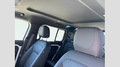 Defender 110 7