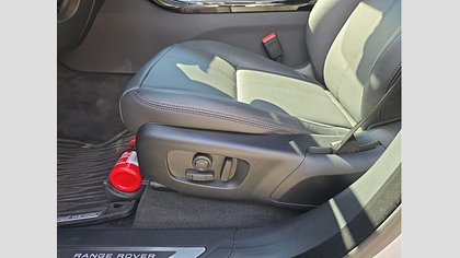 Range Rover Velar 19