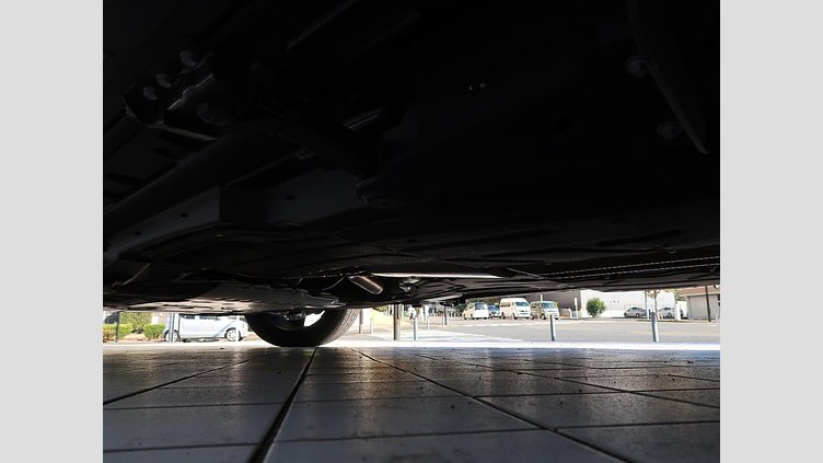 2024 認定中古車 Land Rover Defender 110 サントリーニブラック P525 ガソリン V8