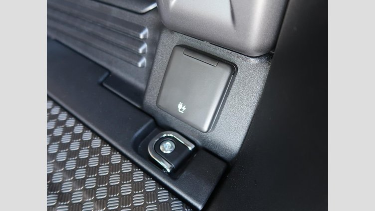 2024 認定中古車 Land Rover Defender 110 サントリーニブラック P525 ガソリン V8