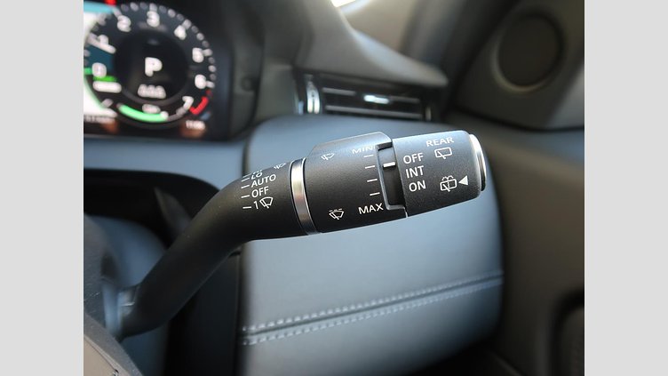 2024 認定中古車 Land Rover Discovery Sport フジホワイト プラグインハイブリッド（ガソリン） 標準ホイール Dynamic HSE