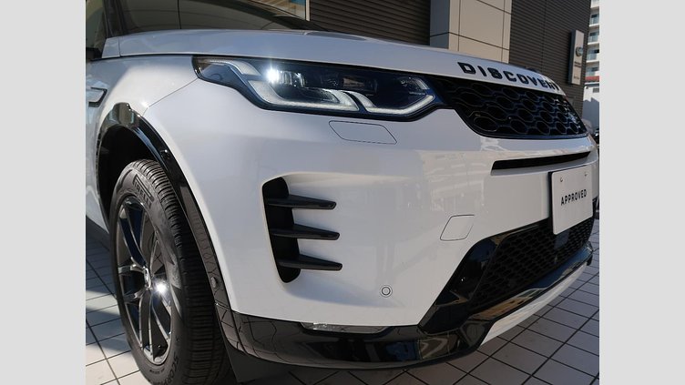 2024 認定中古車 Land Rover Discovery Sport フジホワイト プラグインハイブリッド（ガソリン） 標準ホイール Dynamic HSE