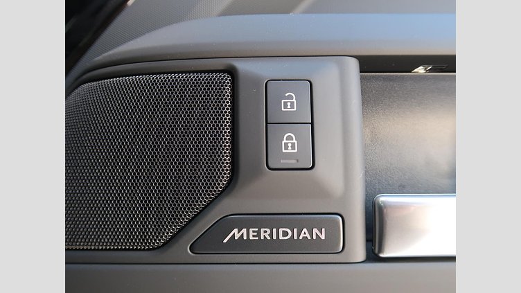 2024 認定中古車 Land Rover Defender 90 サントリーニブラック D350 ディーゼルマイルドハイブリッド X-Dynamic HSE