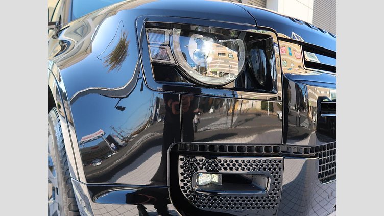 2024 認定中古車 Land Rover Defender 90 サントリーニブラック D350 ディーゼルマイルドハイブリッド X-Dynamic HSE