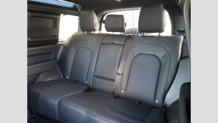 2024 認定中古車 Land Rover Defender 90 サントリーニブラック D350 ディーゼルマイルドハイブリッド X-Dynamic HSE