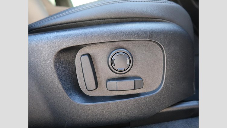 2024 認定中古車 Land Rover Range Rover Velar シャラントグレイ P400eプラグインハイブリッド（ガソリン） スタンダードホイールベース Dynamic SE