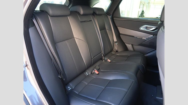 2024 認定中古車 Land Rover Range Rover Velar シャラントグレイ P400eプラグインハイブリッド（ガソリン） スタンダードホイールベース Dynamic SE