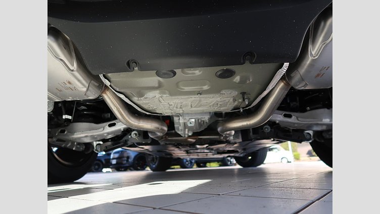 2024 認定中古車 Land Rover Range Rover Velar シャラントグレイ P400eプラグインハイブリッド（ガソリン） スタンダードホイールベース Dynamic SE