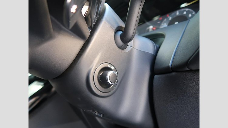 2024 認定中古車 Land Rover Range Rover Velar シャラントグレイ P400eプラグインハイブリッド（ガソリン） スタンダードホイールベース Dynamic SE