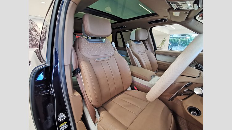 2024 認定中古車 Land Rover Range Rover コンステレーションブルー - グロスフィニッシュ 615 AWD（AT） スタンダードホイールベース SV