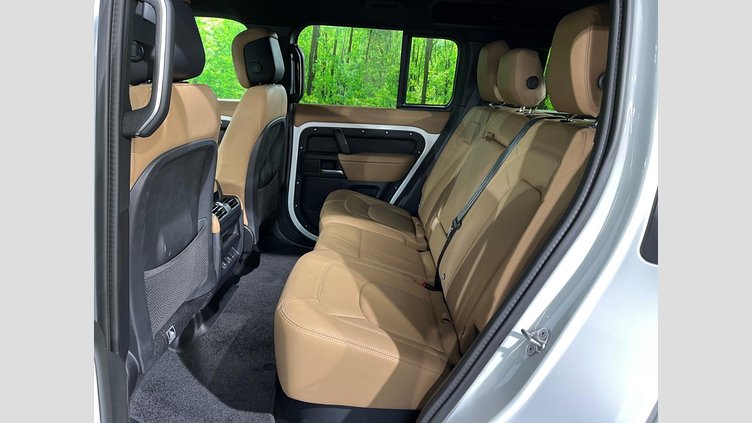 2025 認定中古車 Land Rover Defender 110 Fuji White 4WD XーダイナミックHSE