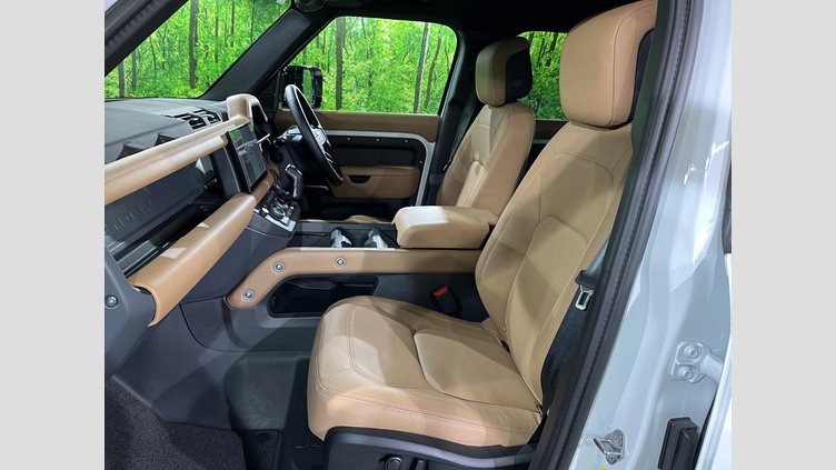 2025 認定中古車 Land Rover Defender 110 Fuji White 4WD XーダイナミックHSE