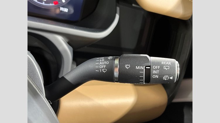 2025 認定中古車 Land Rover Defender 110 Fuji White 4WD XーダイナミックHSE