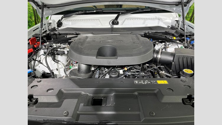 2025 認定中古車 Land Rover Defender 110 Fuji White 4WD XーダイナミックHSE