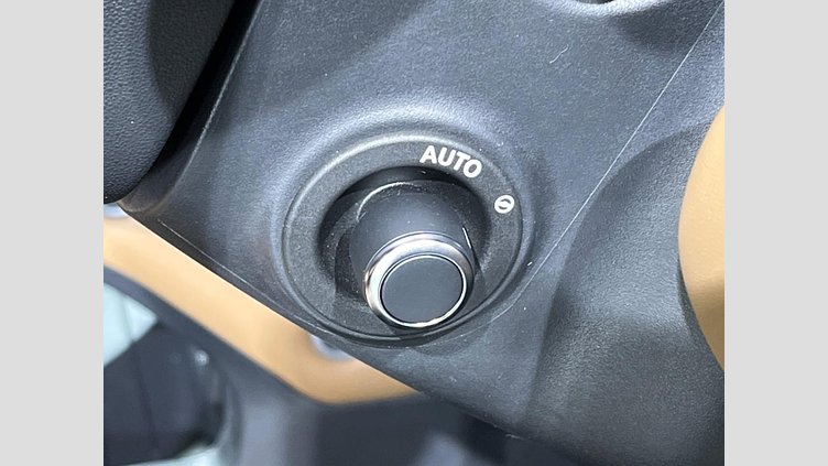 2025 認定中古車 Land Rover Defender 110 Fuji White 4WD XーダイナミックHSE