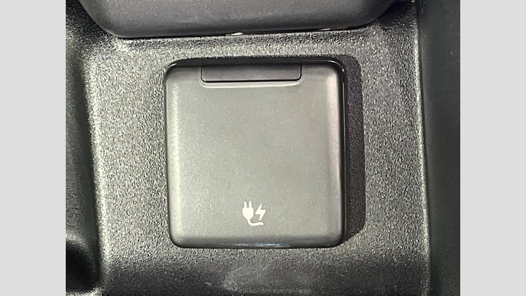 2025 認定中古車 Land Rover Defender 110 Fuji White 4WD XーダイナミックHSE