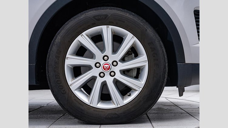 2019 認定中古車 Jaguar E-Pace ボラスコグレー D180 オートマチック全輪駆動 S