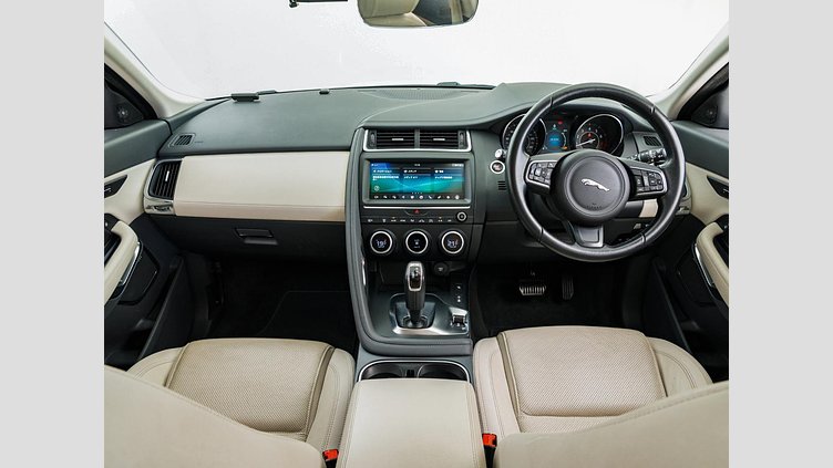 2018 認定中古車 Jaguar E-Pace フジホワイト P250 オートマチック全輪駆動 SE