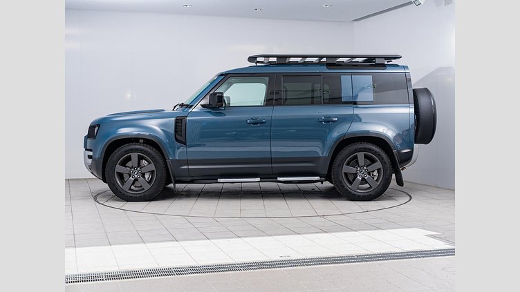 2024 認定中古車 Land Rover Defender 110 タスマンブルー D350 ディーゼルマイルドハイブリッド S　D350　エアサスペンション装着車