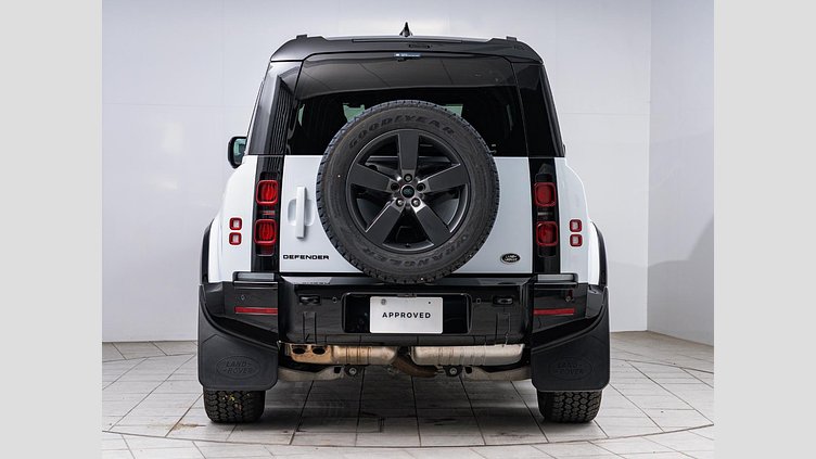 2023 認定中古車 Land Rover Defender 110 ユーロンホワイト D300 AWD（AT） X-DYNAMIC HSE　D300　コイルサスペンション