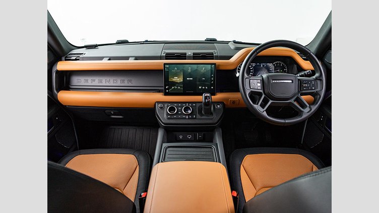 2023 認定中古車 Land Rover Defender 110 ユーロンホワイト D300 AWD（AT） X-DYNAMIC HSE　D300　コイルサスペンション