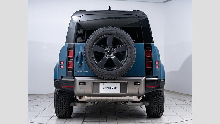 2024 認定中古車 Land Rover Defender 110 タスマンブルー P300 ガソリン X-Dynamic SE P300 コイルサスペンション