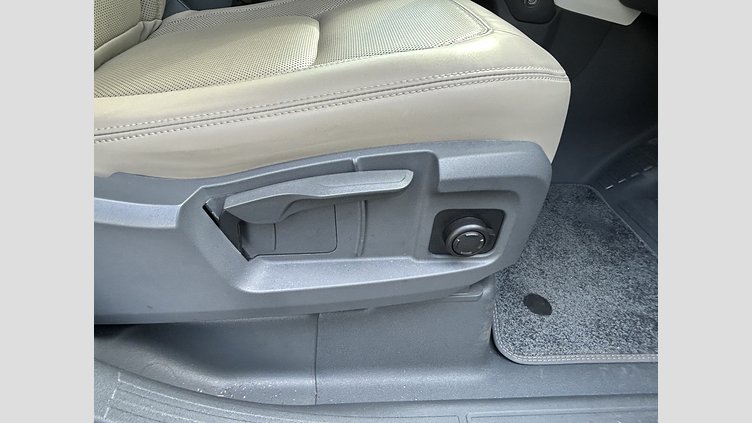 2023 認定中古車 Land Rover Defender 110 カルパチアングレイ D300 AWD（AT） S