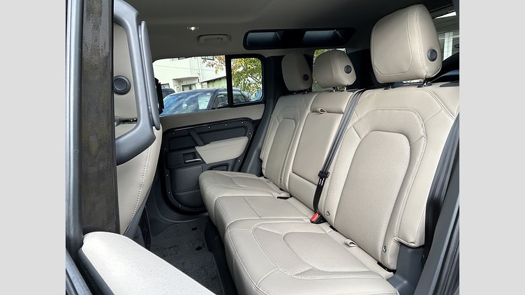 2023 認定中古車 Land Rover Defender 110 カルパチアングレイ D300 AWD（AT） S