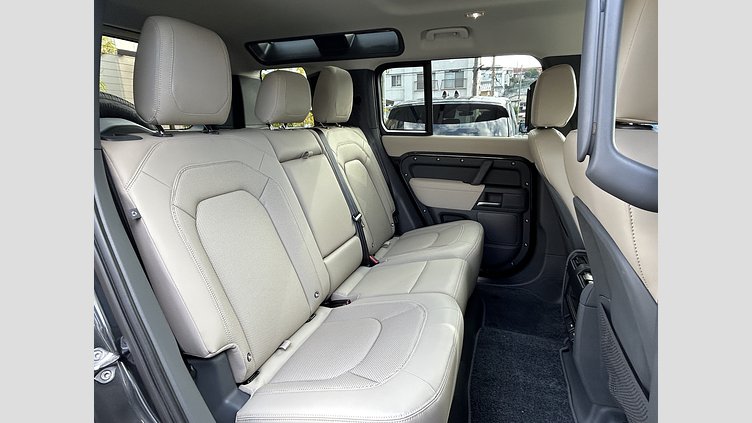 2023 認定中古車 Land Rover Defender 110 カルパチアングレイ D300 AWD（AT） S