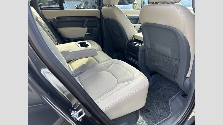 2023 認定中古車 Land Rover Defender 110 カルパチアングレイ D300 AWD（AT） S