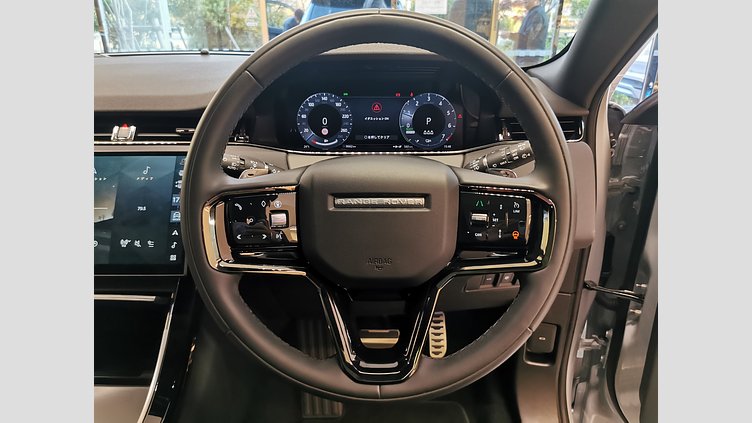 2024 認定中古車 Land Rover Range Rover Evoque アロイオスグレイ P300eプラグインハイブリッド（ガソリン） スタンダードホイールベース DYNAMIC HSE