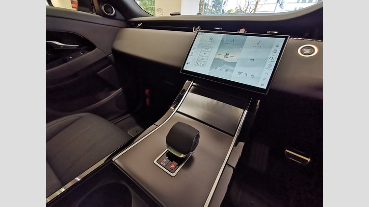 2024 認定中古車 Land Rover Range Rover Evoque アロイオスグレイ P300eプラグインハイブリッド（ガソリン） スタンダードホイールベース DYNAMIC HSE