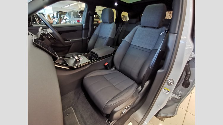 2024 認定中古車 Land Rover Range Rover Evoque アロイオスグレイ P300eプラグインハイブリッド（ガソリン） スタンダードホイールベース DYNAMIC HSE