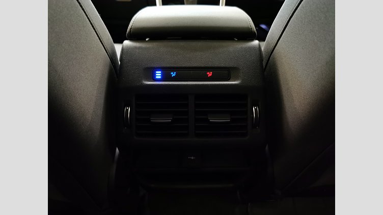 2019 認定中古車 Land Rover Discovery Sport ナルヴィックブラック D180 AWD（オートマチック） 標準ホイールベース ディスカバリー スポーツ