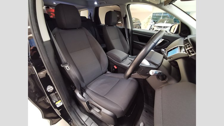 2019 認定中古車 Land Rover Discovery Sport ナルヴィックブラック D180 AWD（オートマチック） 標準ホイールベース ディスカバリー スポーツ