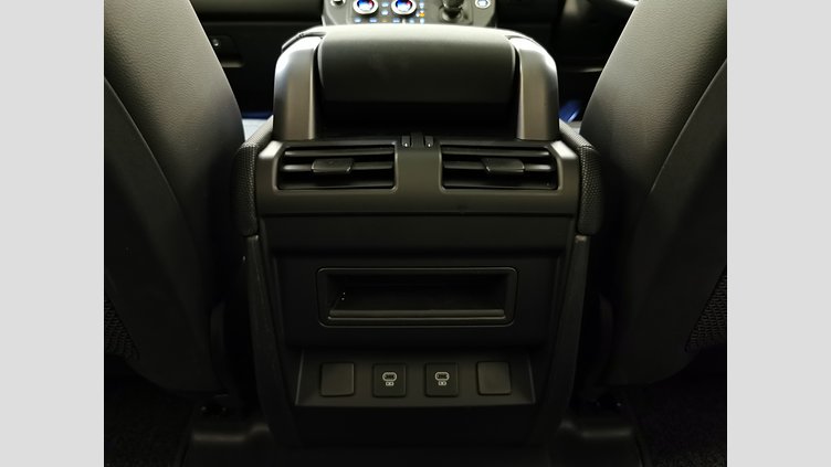 2024 認定中古車 Land Rover Defender 110 サントリーニブラック D300 AWD（AT） S