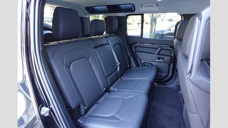 2024 認定中古車 Land Rover Defender 110 サントリーニブラック D350 ディーゼルマイルドハイブリッド S