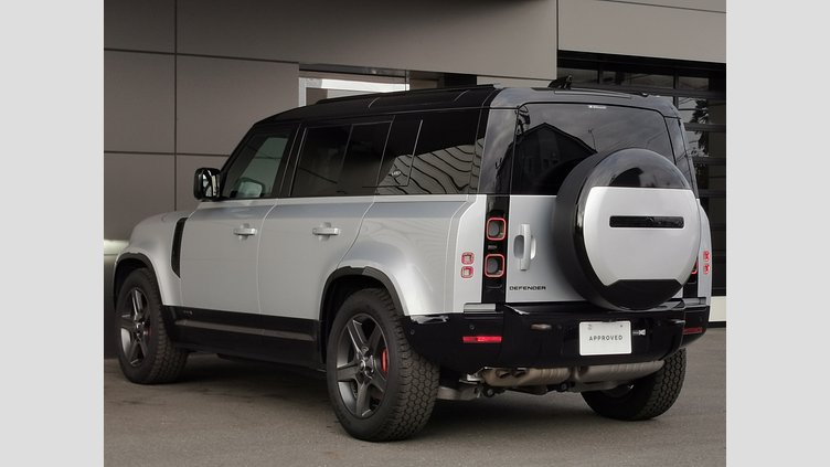 2023 認定中古車 Land Rover Defender 110 ハクバシルバー D300 AWD（AT） X