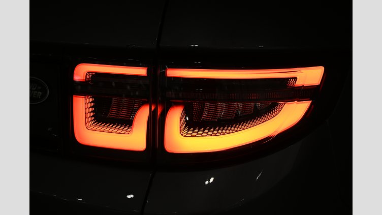 2022 Begagnad Land Rover Range Rover Evoque Lantau Bronze AWD P300e R-Dynamic SE