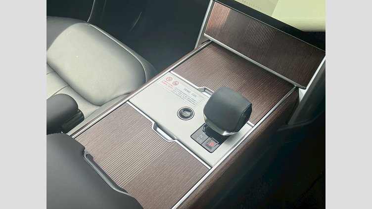 2024 認定中古車 Land Rover Range Rover フジホワイト D300 AWD MHEV（AT） スタンダードホイールベース Autobiography