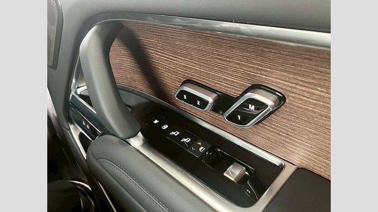 2024 認定中古車 Land Rover Range Rover フジホワイト D300 AWD MHEV（AT） スタンダードホイールベース Autobiography