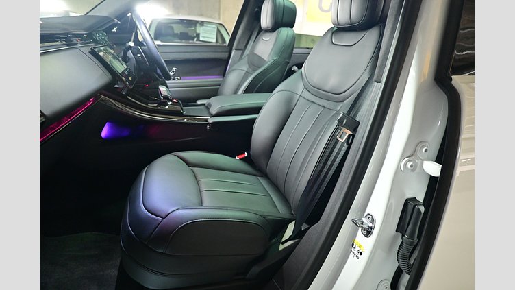 2024 認定中古車 Land Rover Range Rover Sport オストゥーニパールホワイト D300マイルドハイブリッド スタンダードホイールベース Autobiography