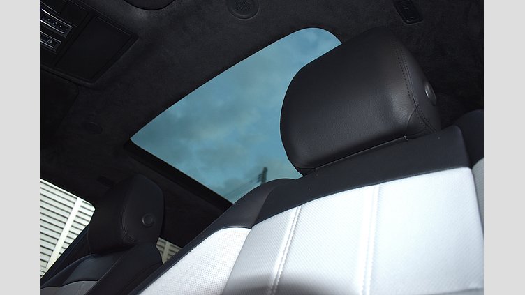 2019 認定中古車 Land Rover Range Rover Evoque サントリーニブラック D180 S