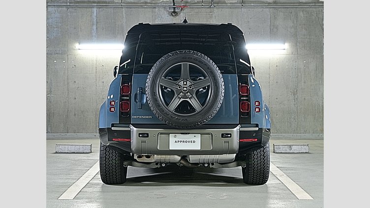 2025 認定中古車 Land Rover Defender 110 タスマンブルー D350 ディーゼルマイルドハイブリッド X-Dynamic SE