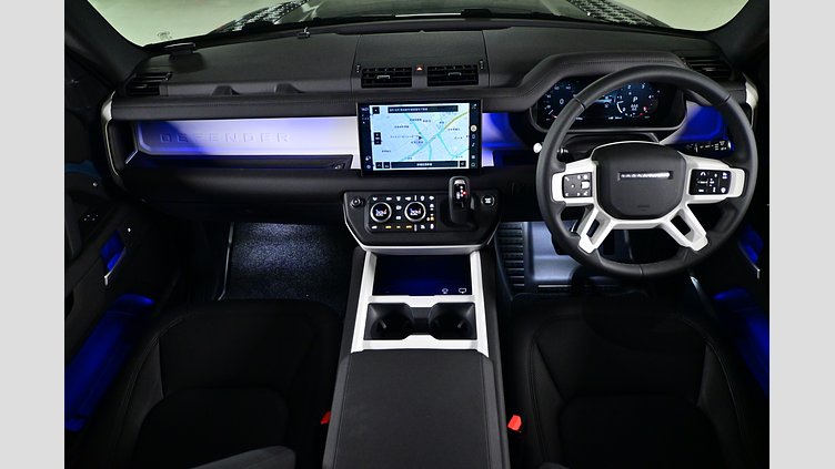 2025 認定中古車 Land Rover Defender 110 タスマンブルー D350 ディーゼルマイルドハイブリッド X-Dynamic SE